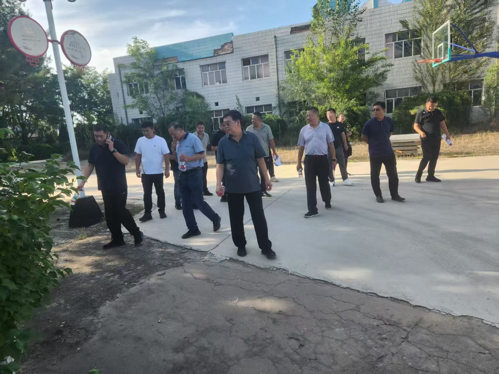 成都市硅PU混合型塑胶跑道 - 方案